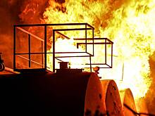 Появилась информация о пострадавших на загоревшейся после атаки БПЛА российской нефтебазе