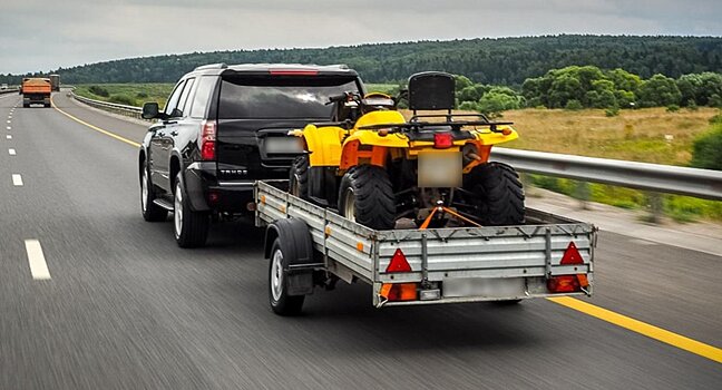 Особенности маневрирования и торможения при езде с прицепом