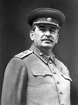 ФСБ призвали проверить причастность Запада к возможному отравлению Сталина