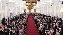 Первые гости прибывают на церемонию инаугурации Путина