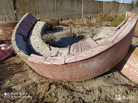 В Курске бесплатно отдают бетонные лавочки из центра города