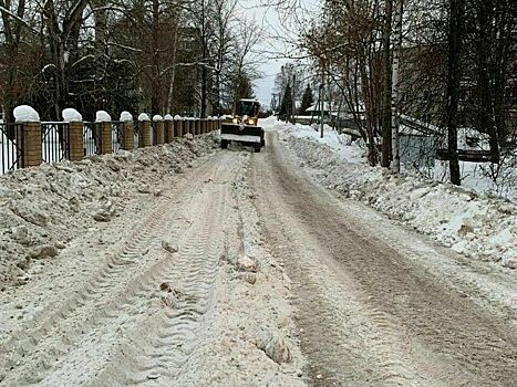 Подрядчиков обязали почистить второстепенные улицы от снега