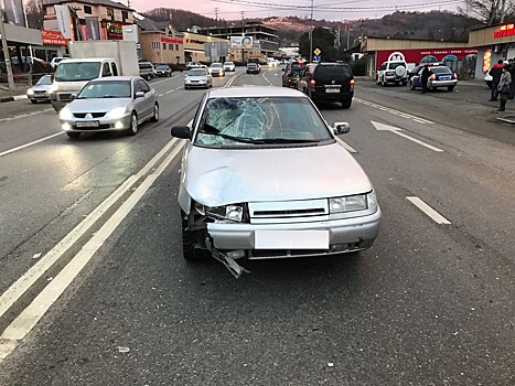 Лада задавила пенсионера в Сочи