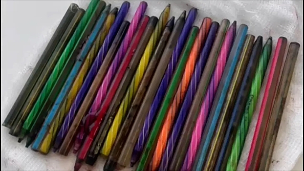 В Казахстане мужчина на спор проглотил 26 ручек