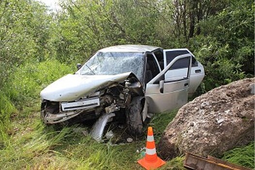 Женщина-водитель попала в реанимацию после ДТП в Вологде (ФОТО)