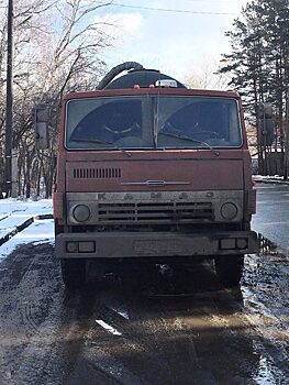 Сотрудники муниципальной управляющей компании не санкционировано «сливают» отходы