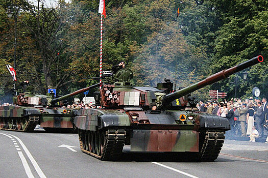 РИА Новости: польские танки PT-91 сгорают после первого попадания в них