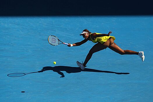 Винус Уильямс шокировала публику вульгарным нарядом — теннисистка была будто без нижнего белья на Australian Open — 2010