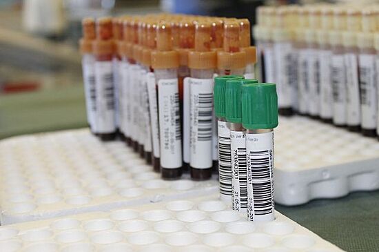Минздрав может разрешить ВИЧ-инфицированным усыновлять и опекать детей