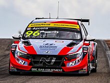 Магнус и Ацкона выиграли гонки WTCR в Арагоне