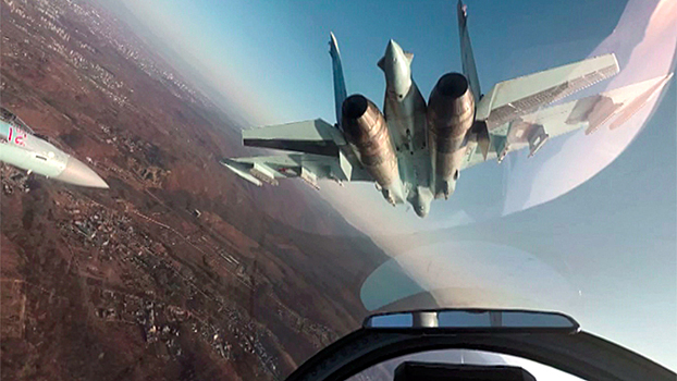 «Соколы России» разыграли воздушный бой в небе Приморья