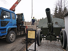 Специалисты начали вывозить военную технику из кемеровского парка
