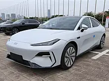 Geely готов к продажам нового флагмана с искусственным интеллектом
