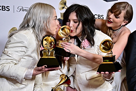 Майли Сайрус, Тейлор Свифт, SZA и Beatles стали победителями Grammy-2024