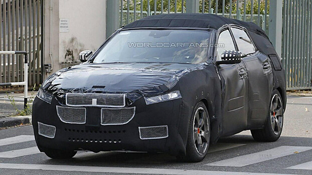 Внедорожник Maserati сфотографировали с серийным кузовом