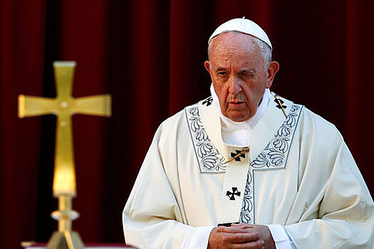 Папа Римский помолился за Марадону 