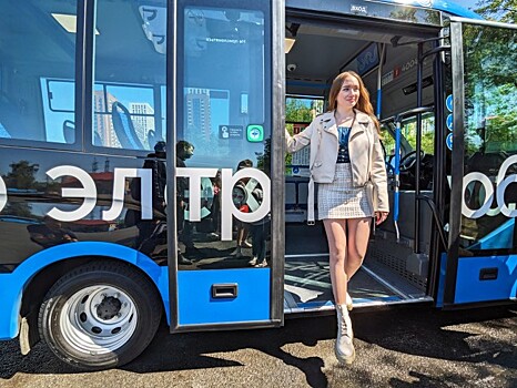 Компактный и маневренный. На маршрут № 883 вышел мини-электробус