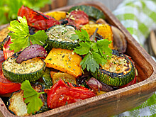 С томатной сальсой, соусом песто и ароматными травами: рецепты вегетарианских блюд