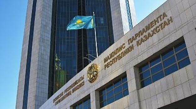 Мажилис одобрил поправки по вопросам добычи урана в Казахстане