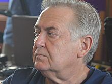 Стоянов заявил, что его нищенской зарплаты в театре не хватало на лекарства умирающему отцу