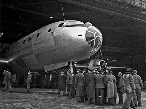 Этот день в истории авиации: Первый полёт Ту-70