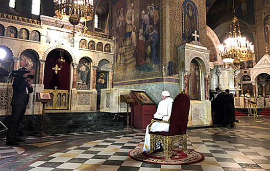 Папа Римский помолился святым Кириллу и Мефодию в соборе Александра Невского в Софии