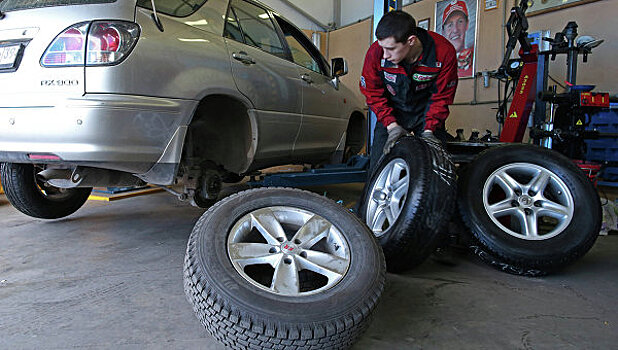 Автоэксперты посчитали преждевременной смену летней резины на зимнюю