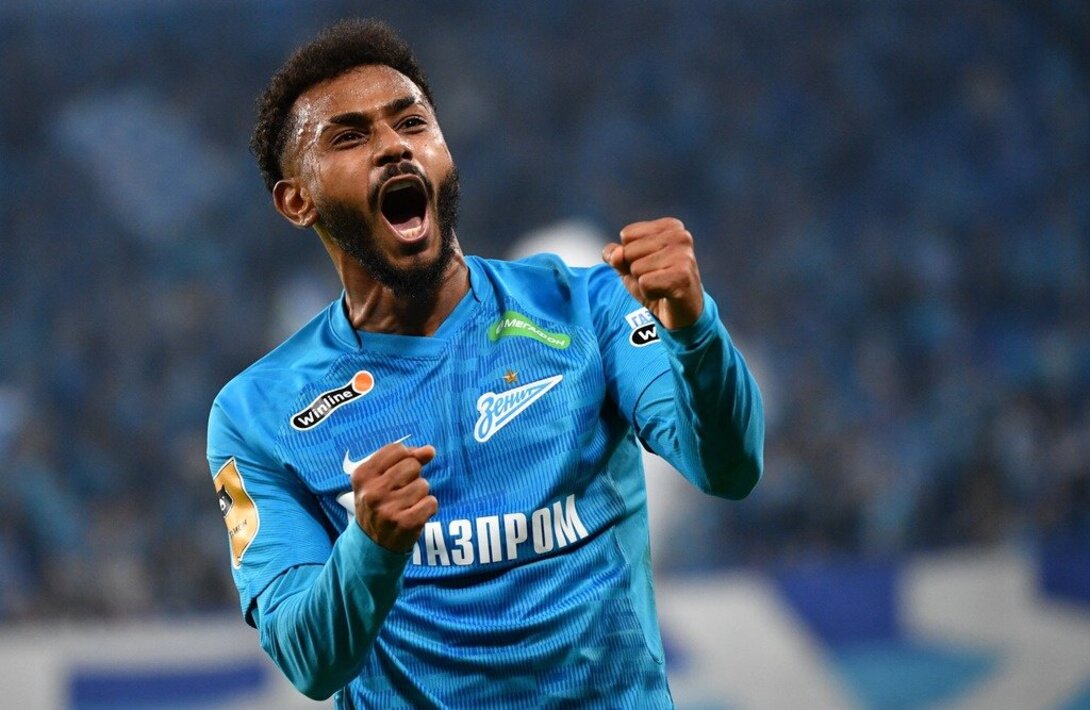 Венделл футболист зенита. Вендел зенит футболист. Зенит фенербахче. Вендел бразильский футболист. Вендел зенит футболист.