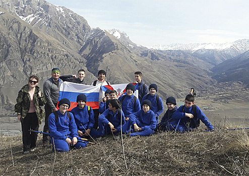 Суворовцы Северо-Кавказского СВУ совершили восхождение на вершину горы Кандыл-хох