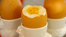 Россиян предостерегли от употребления яиц на завтрак