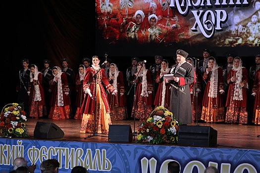 В Краснодаре открылся Международный кинофестиваль "Вечевой колокол"