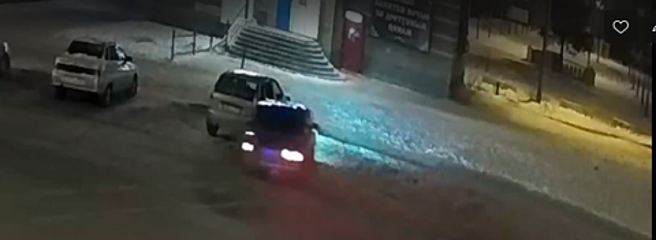 В Арзамасе любитель дрифта врезался в машину и скрылся