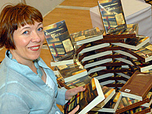 "Это был шок". Автор "Тринадцатой сказки" об успехе, новом романе и идеальном читателе