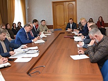 В гордуме Воронежа объяснили, как обустроить легальную парковку во дворе