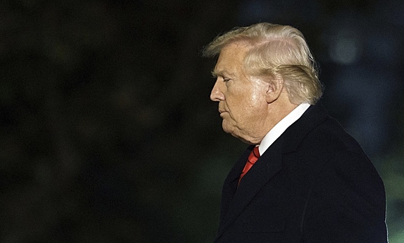 Решение Трампа о приостановке грантов вызвало панику в США