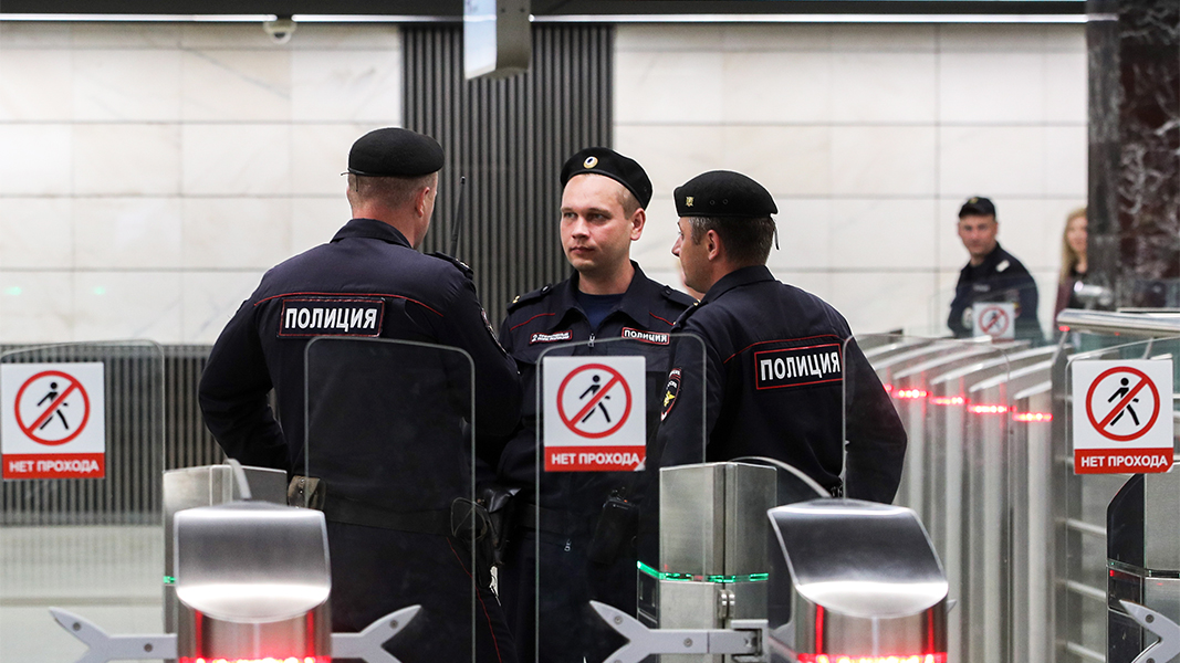 Женщина столкнула знакомого на пути в московском метрополитене