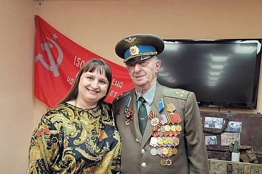 Ветеранов ВОВ из Октябрьского района Екатеринбурга поздравили с Днем Победы
