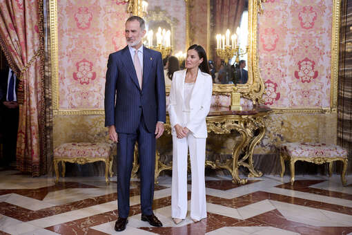 Король Испании Филипп VI и его жена Летиция посетили благотворительный фонд в Мадриде