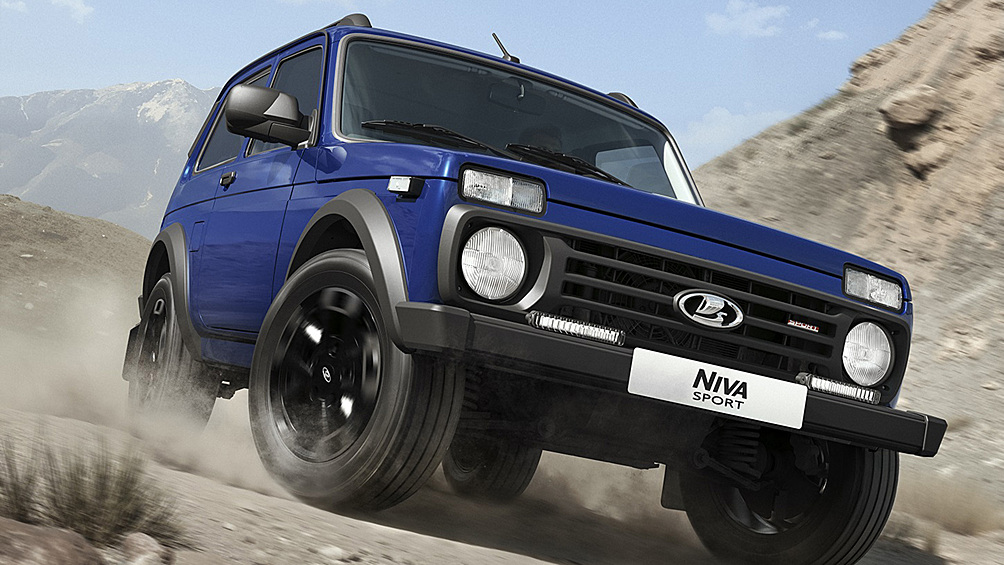 К 5 апреля АВТОВАЗ приурочил премьеру Lada Niva Sport — серийный вариант внедорожника показали в день 48-летия культовой модели. Машина получила ряд серьёзных доработок, ключевой из которых стал новый 122-сильный бензиновый двигатель 1.6 в связке с модернизированной подвеской и усиленными тормозами.