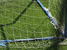 Футбольные ворота упали на 15-летнего подростка во Владимирской области. Мальчику диагностировали сотрясение мозга, его уже выписали из больницы