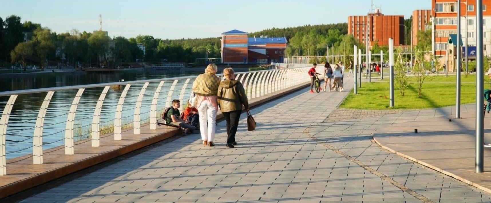 Парк в воткинске времена года