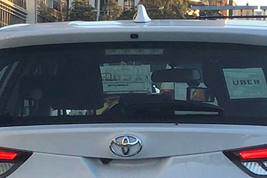 Таксиста поймали за просмотром порно в час пик