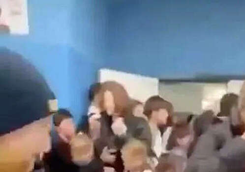 Директор Рачевский: в школе N548 в Москве произошла давка, никто не пострадал