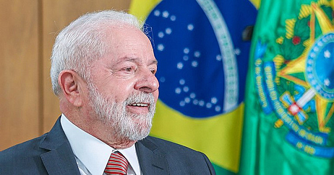 Президент Бразилии подписал указ о возобновлении участия страны в Унасуре