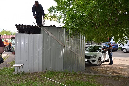 В Октябрьском районе Саратова снесут незаконно установленный торговый павильон