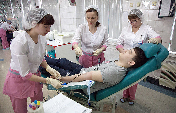 Минздрав России готовит стратегию развития службы крови