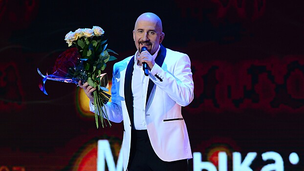 Певец Жека попал в больницу