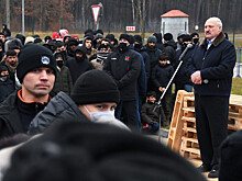Лукашенко встретился с мигрантами на белорусско-польской границе