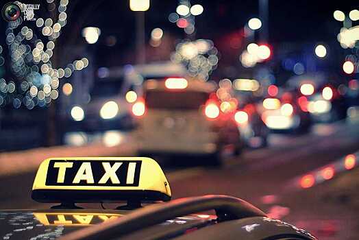 Водитель такси в Воронеже поплатился 36 тыс. рублями