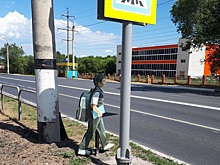 Картонный ребенок на «зебре»: мэрия Сызрани решила укротить водителей-лихачей